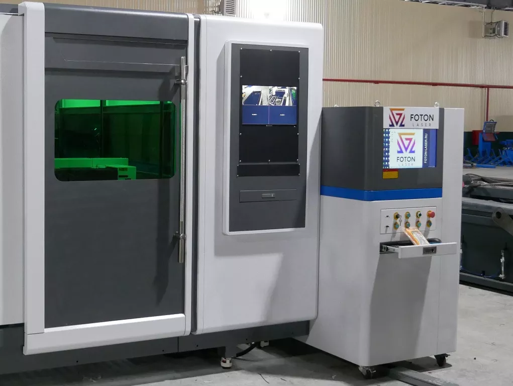 FL-L2040FHR-20000-D220-Raycus Закрытый лазерный станок для резки листового металла с труборезом